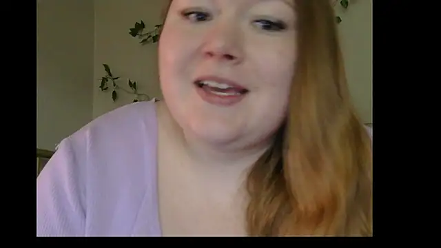 Snapshot of LilahSweetXO chatting on June 2026 06:20:01 PM LilahSweetXO online show from June 2026 06:20:01 PM
