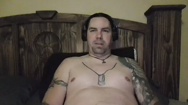 Snapshot of BikerLipps85 chatting on July 2026 11:23:01 AM BikerLipps85 online show from July 2026 11:23:01 AM