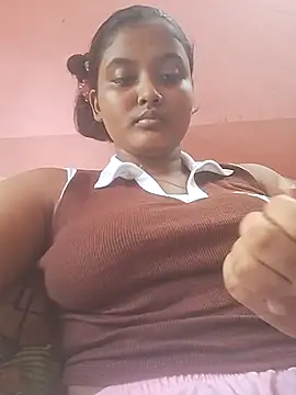 Snapshot of HOT__QUEEN001 chatting on July 2026 09:33:01 AM HOT QUEEN001 online show from July 2026 09:33:01 AM