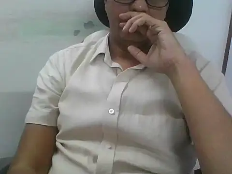 Snapshot of adiasianco chatting on July 2026 07:13:01 AM adiasianco online show from July 2026 07:13:01 AM