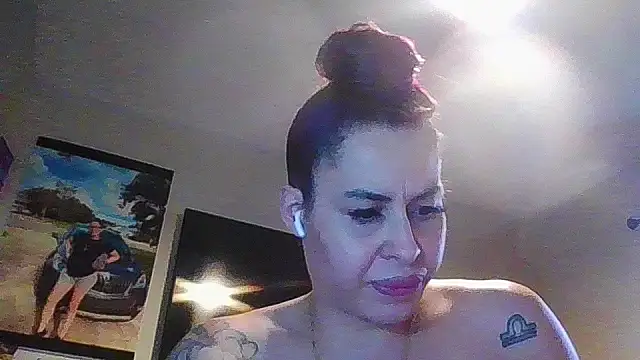 Snapshot of imisamoore69 chatting on November 2025 07:35:01 PM imisamoore69 online show from November 2025 07:35:01 PM