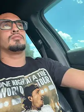 Johnvalderaz1989 online show from July 2026 08:00:02 PM