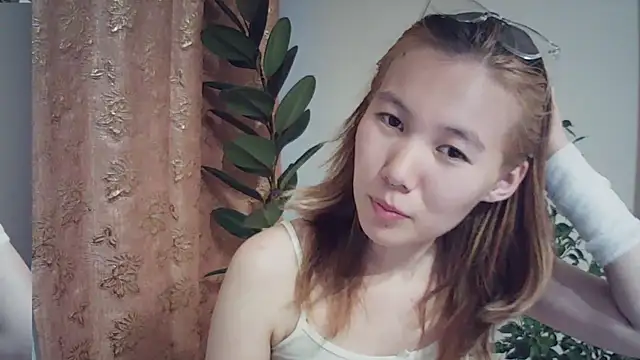 Snapshot of MammieLippoldt chatting on July 2026 04:57:01 PM MammieLippoldt online show from July 2026 04:57:01 PM