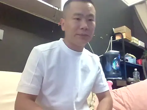 guan12366 online show from July 2026 10:45:01 AM