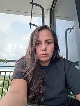 bellag825 online show from July 2026 10:27:02 PM