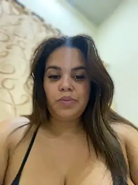 Snapshot of AliceStarshine chatting on January 2025 01:00:02 AM AliceStarshine online show from January 2025 01:00:02 AM