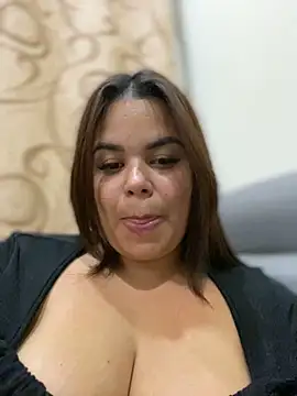 Snapshot of AliceStarshine chatting on February 2025 02:00:01 AM AliceStarshine online show from February 2025 02:00:01 AM