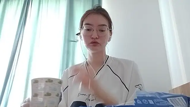 Snapshot of BeatrizGeving chatting on July 2026 07:26:01 AM BeatrizGeving online show from July 2026 07:26:01 AM