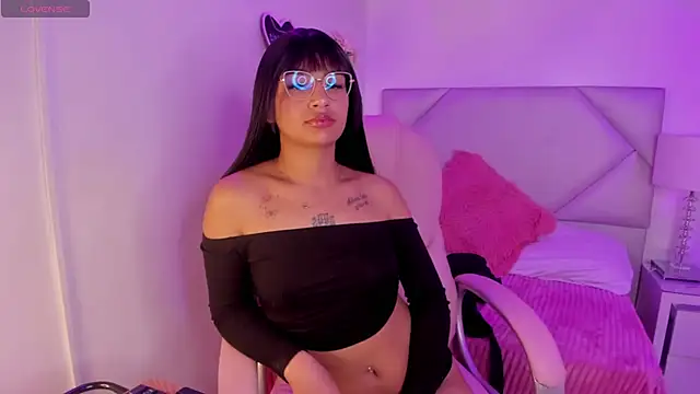 Zoe  Parkerr online show from July 2026 02:45:02 PM