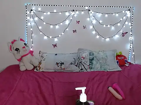 Vanessa333 online show from July 2026 06:47:02 AM