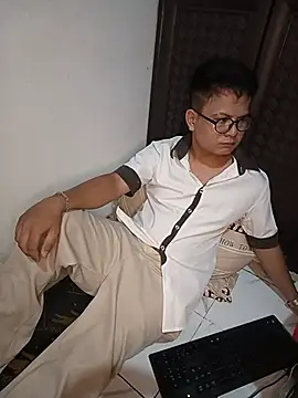 Cedrick68 online show from July 2026 03:49:01 PM