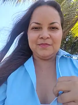 Alexandravaliente  online show from July 2026 06:24:02 PM
