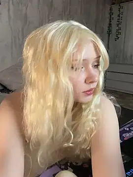 Snapshot of pocet_barbie chatting on July 2026 07:01:02 AM pocet barbie online show from July 2026 07:01:02 AM