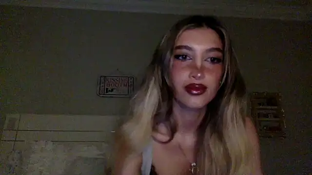 Snapshot of Dioxoxo chatting on July 2026 01:58:33 AM Dioxoxo online show from July 2026 01:58:33 AM