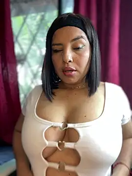 Mia Bigtits online show from July 2026 08:55:01 PM