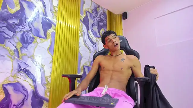 sex boy33  online show from July 2026 04:25:01 AM