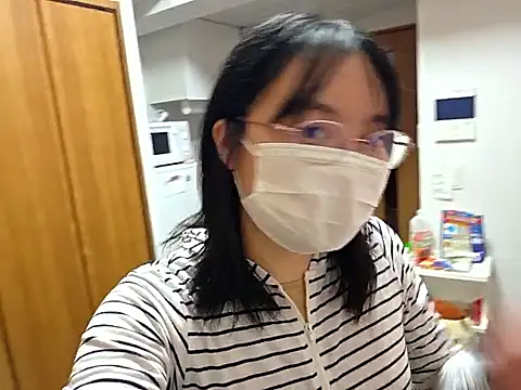 Snapshot of momonga_ichigo chatting on July 2026 03:10:01 PM momonga ichigo online show from July 2026 03:10:01 PM