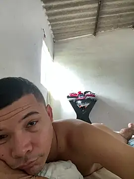 Blanquito122 online show from July 2026 08:00:01 PM