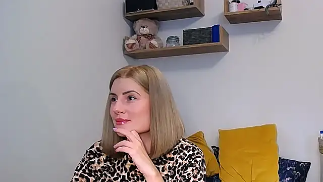 alisenties online show from September 2025 02:08:01 PM