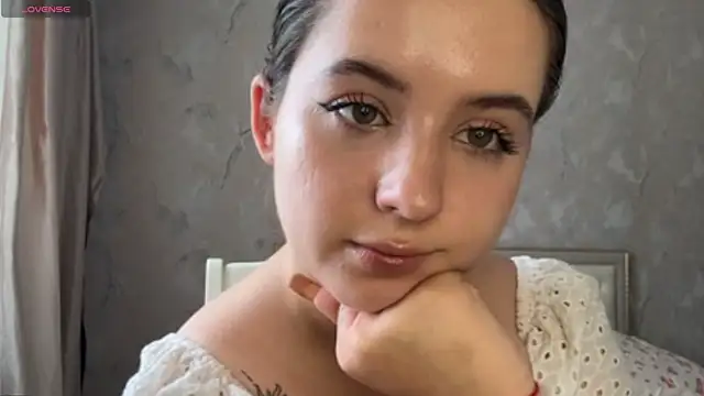 Selena Liann online show from July 2026 12:55:01 PM