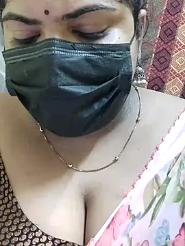 Floraa-Queen online show from July 2026 12:58:01 PM