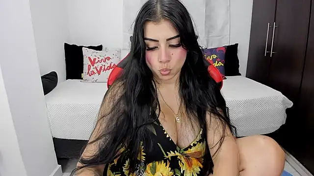 Snapshot of lucy007_ chatting on February 2025 08:00:01 PM lucy007 online show from February 2025 08:00:01 PM