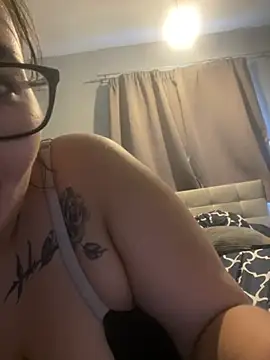 lilygwen05x online show from July 2026 07:46:02 AM