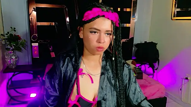 lunabustygirl2 online show from August 2026 04:59:01 AM