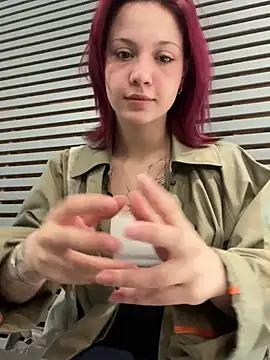 Lilly  Kiss online show from July 2026 07:11:01 AM