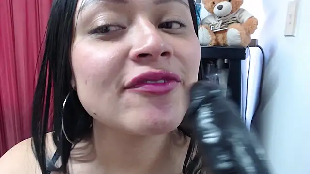 Snapshot of gabriela_grace chatting on January 2025 12:43:01 AM gabriela grace online show from January 2025 12:43:01 AM
