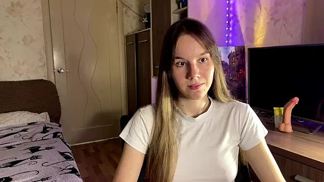 Rina Right online show from August 2026 10:33:02 PM