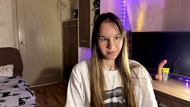 Rina Right online show from August 2026 11:06:02 PM