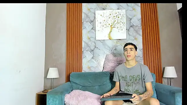 GOLDEN BOSS online show from July 2026 01:20:02 PM