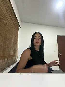 Isa-Gomezz online show from July 2026 03:05:02 AM