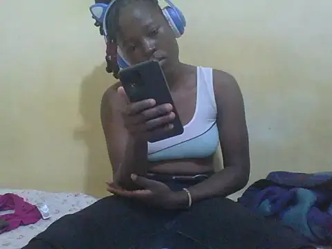 Snapshot of Shan-Avril chatting on July 2026 08:34:01 AM Shan-Avril online show from July 2026 08:34:01 AM