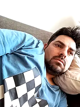 Snapshot of robredoj chatting on November 2025 07:05:01 PM robredoj online show from November 2025 07:05:01 PM