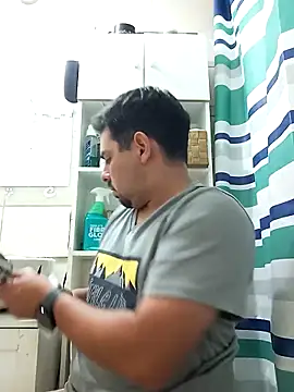 Snapshot of robredoj chatting on December 2025 08:59:01 PM robredoj online show from December 2025 08:59:01 PM