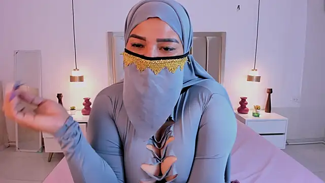 Snapshot of amira_farahh chatting on July 2026 11:24:02 PM amira farahh online show from July 2026 11:24:02 PM