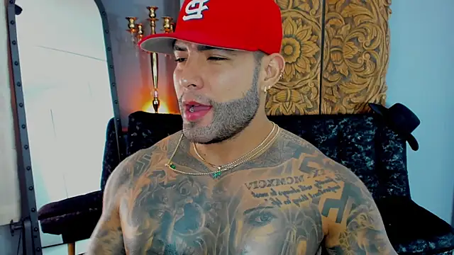Aaron Vega online show from August 2026 02:04:01 AM