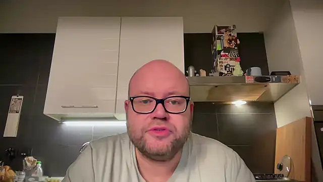 theitalianbear online show from December 2024 07:27:02 PM