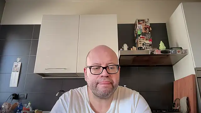 theitalianbear online show from September 2025 10:42:02 AM