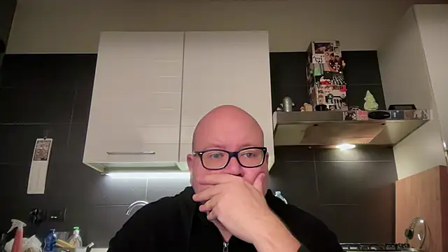 theitalianbear online show from October 2025 12:22:02 AM