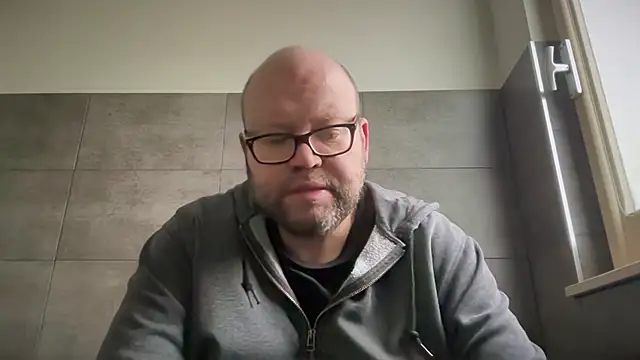 theitalianbear online show from November 2025 08:24:01 AM