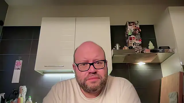 theitalianbear online show from April 2026 04:17:01 AM