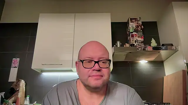theitalianbear online show from April 2026 02:27:02 AM