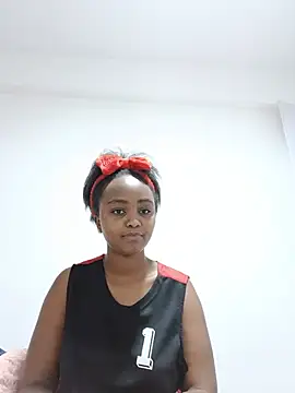 Prettyval77 online show from July 2026 06:54:01 AM