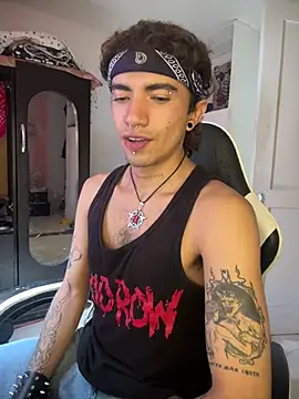 darkodarkoo online show from August 2026 07:24:02 PM