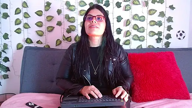 isabella black1 online show from August 2026 10:24:02 PM