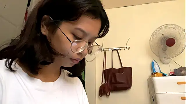 Snapshot of VickeyGramling chatting on August 2026 02:33:02 AM VickeyGramling online show from August 2026 02:33:02 AM