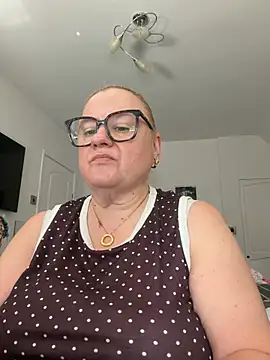 ExperiencedCurvyBelle online show from August 2026 09:56:01 AM